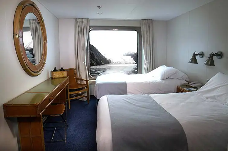 B Exterior cabin