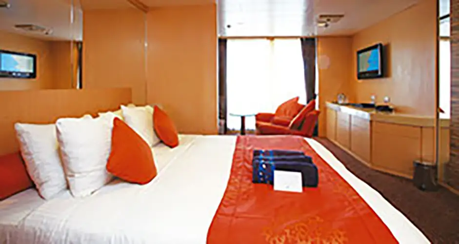 S Suite with Balcony