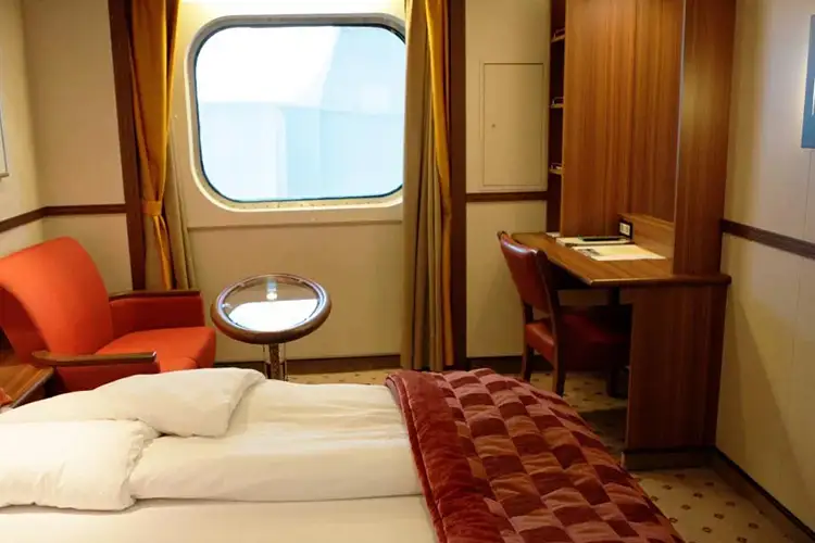 FJ Upper deck for 2 travellers